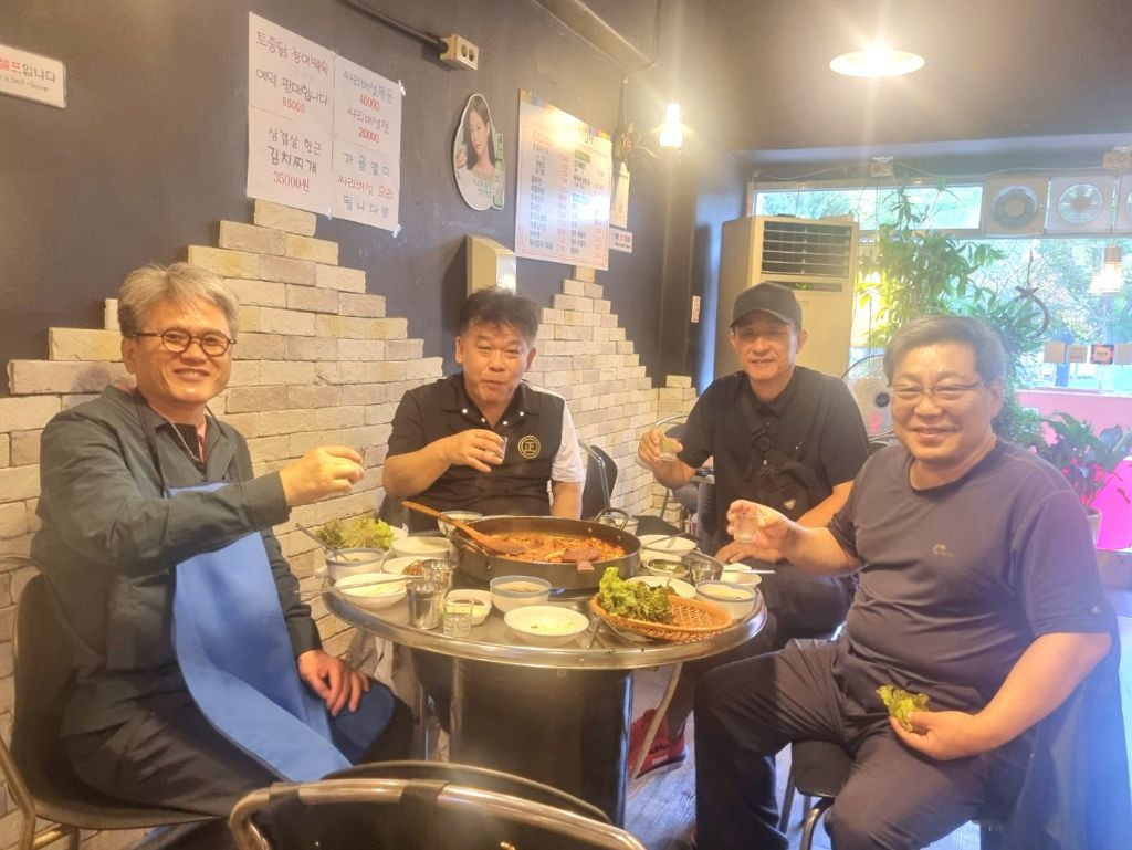 닭갈비와지짐이 이미지