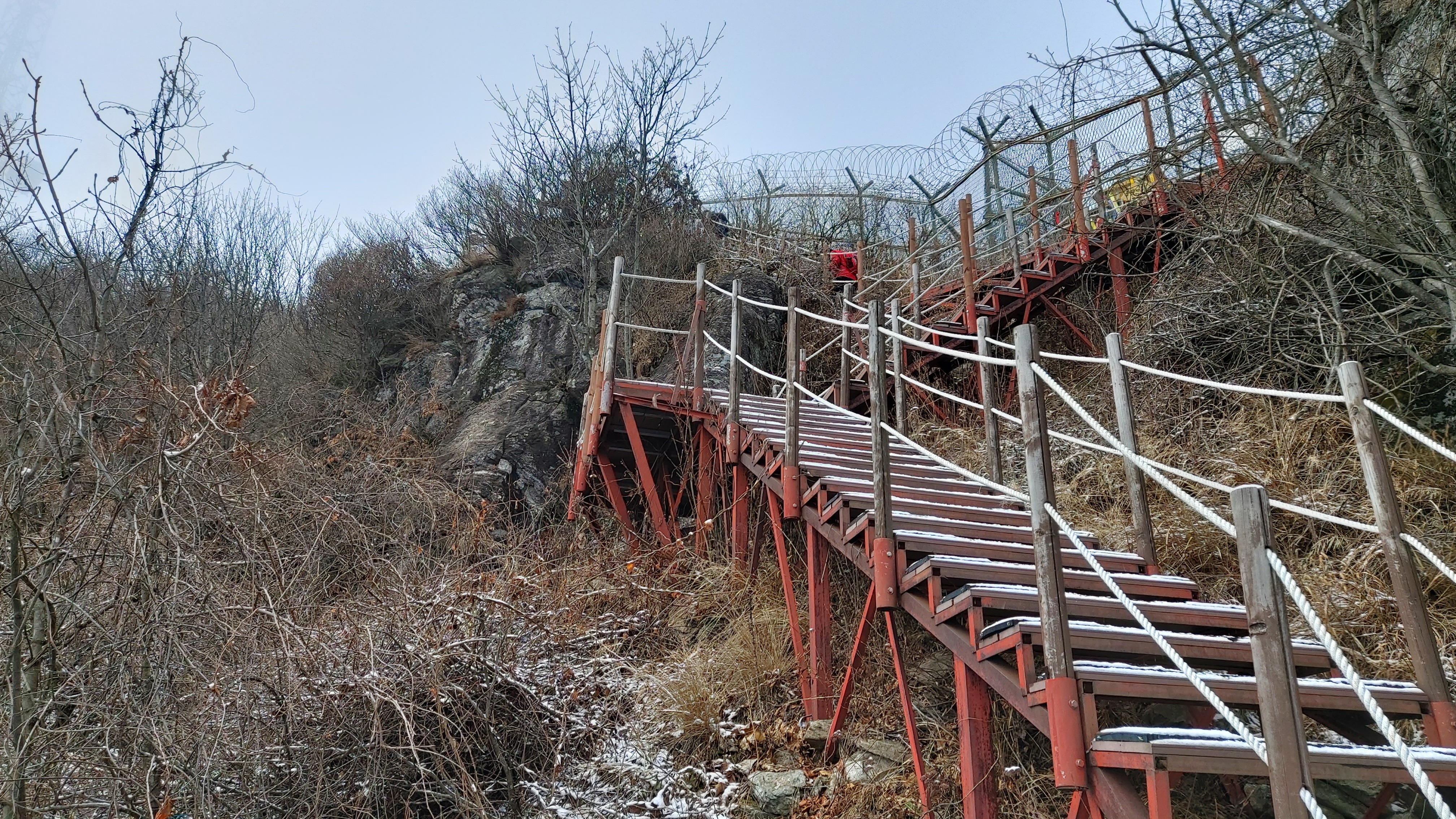 용문산 정상 이미지