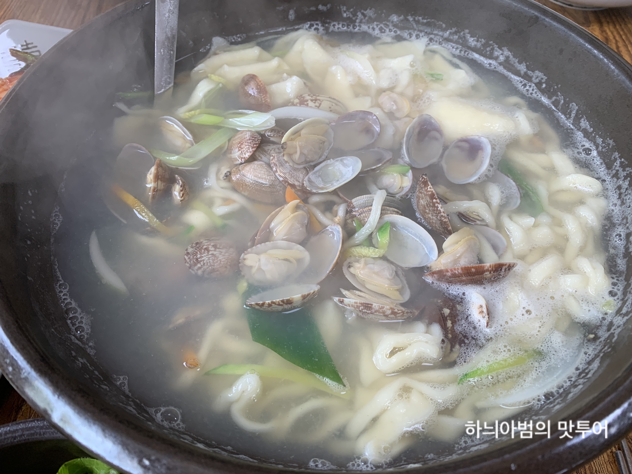 항아리손칼국수 이미지
