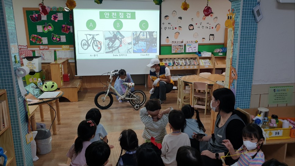 5월 18일(목) 구립 초록나라 어린이집 - ◈ 유치원어린이집대상 자전거안전교육(강북구청) - 녹색자전거봉사단연합 5월 18일(목) 구립 초록나라... 