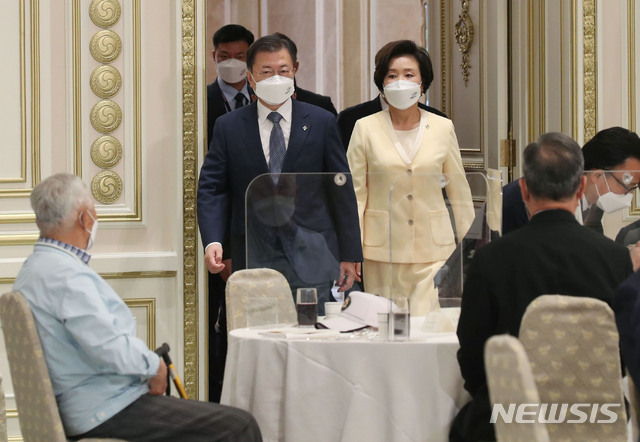 오늘 문재인 대통령이 국빈급에 준하는 의전을 준비한 이유.gif | 인스티즈