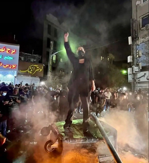 종종 떠오르는 반히잡 시위, 여성인권 시위하는 이란 분위기 | 인스티즈