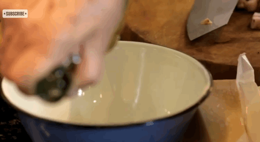 이탈리아 쉐프가 알려주는 정통 까르보나라 만들기.gif | 인스티즈