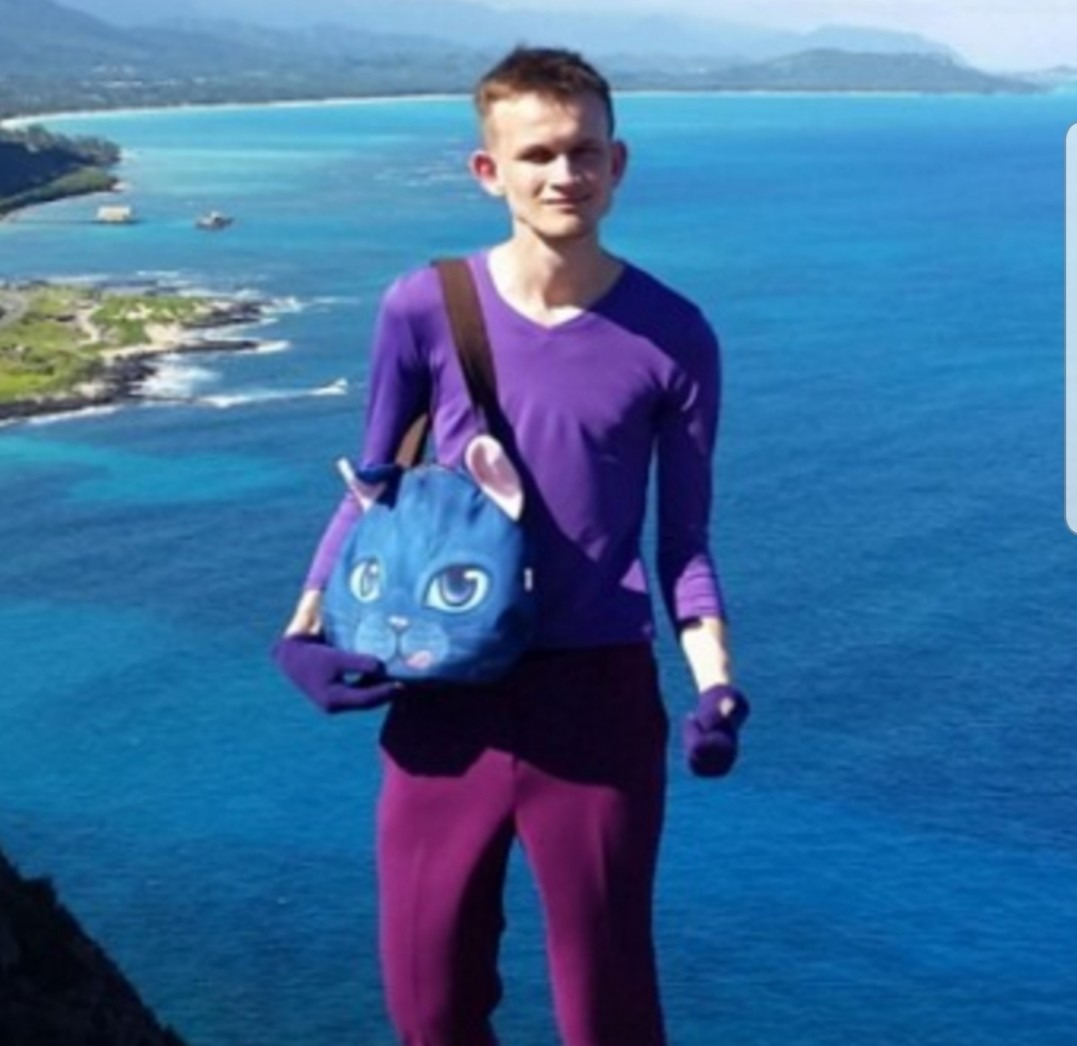 최연소 가상화폐 억만장자 비탈릭 부테린의 놀라운 패션 - 악플달면 쩌리쩌려버려 - ＊여성시대＊ 차분한 20대들의 알흠다운 공간