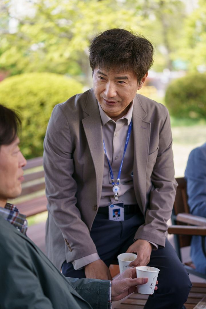 [미치지않고서야] 드라마 스틸컷인지 실제 부장님들 점심시간인지.jpg | 인스티즈