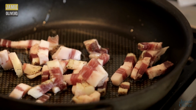 이탈리아 쉐프가 알려주는 정통 까르보나라 만들기.gif | 인스티즈