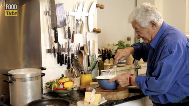 이탈리아 쉐프가 알려주는 정통 까르보나라 만들기.gif | 인스티즈