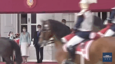 문재인 대통령 국빈방문한 현재 스페인 상황.gif | 인스티즈