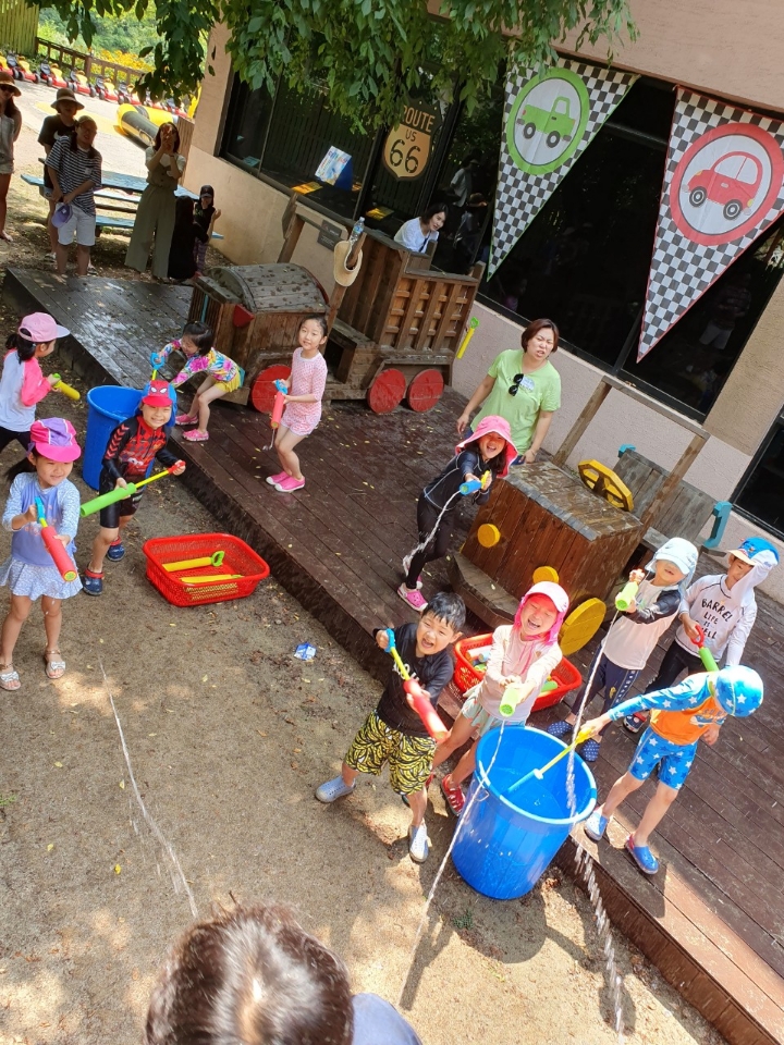 더블클릭을 하시면 이미지를 수정할 수 있습니다