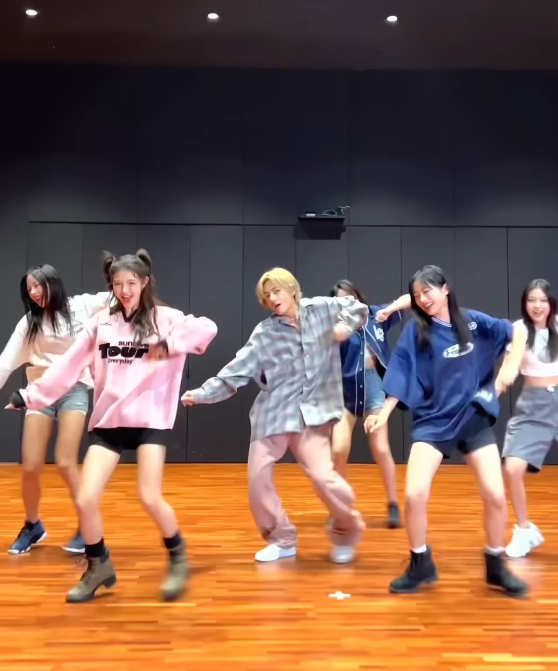 뷔 X 뉴진스 하입보이 챌린지 | 인스티즈