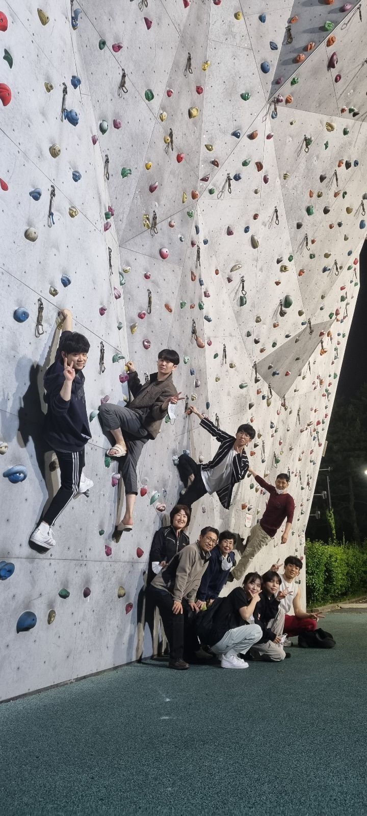 시흥외벽 - 부클등반사진 - 부천클라이밍센터 시흥외벽