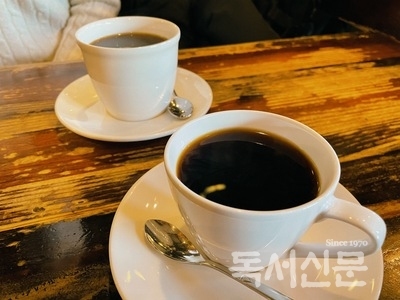 매료 이미지