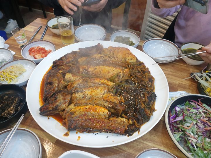 진사댁 명태덕장 이미지