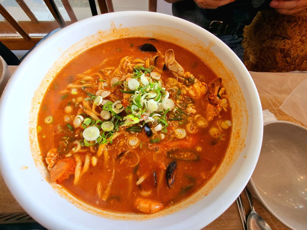 왕갈비칼국수 이미지