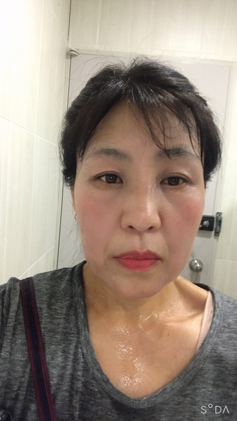 청소하는호랑이 이미지
