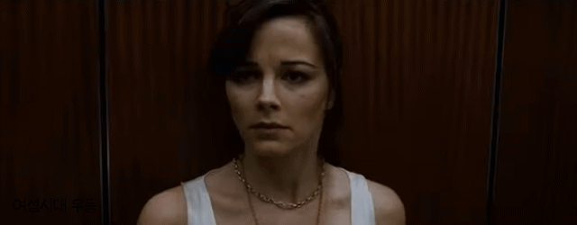 고층 건물 엘리베이터에 갇힌 5명. 이들 중 1명은 사람이 아니다. 데블 | 인스티즈