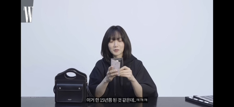 물건을 진짜 오래, 심플하게 쓰는 배두나 왓츠인마이백.jpg | 인스티즈