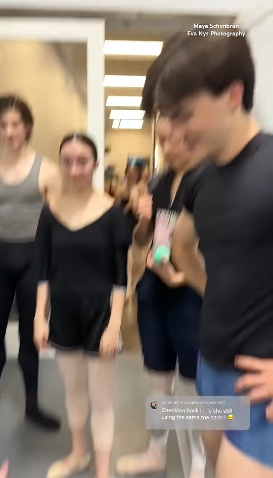 발레리나한테 토슈즈 안에 뭐신냐고 묻기 | 인스티즈