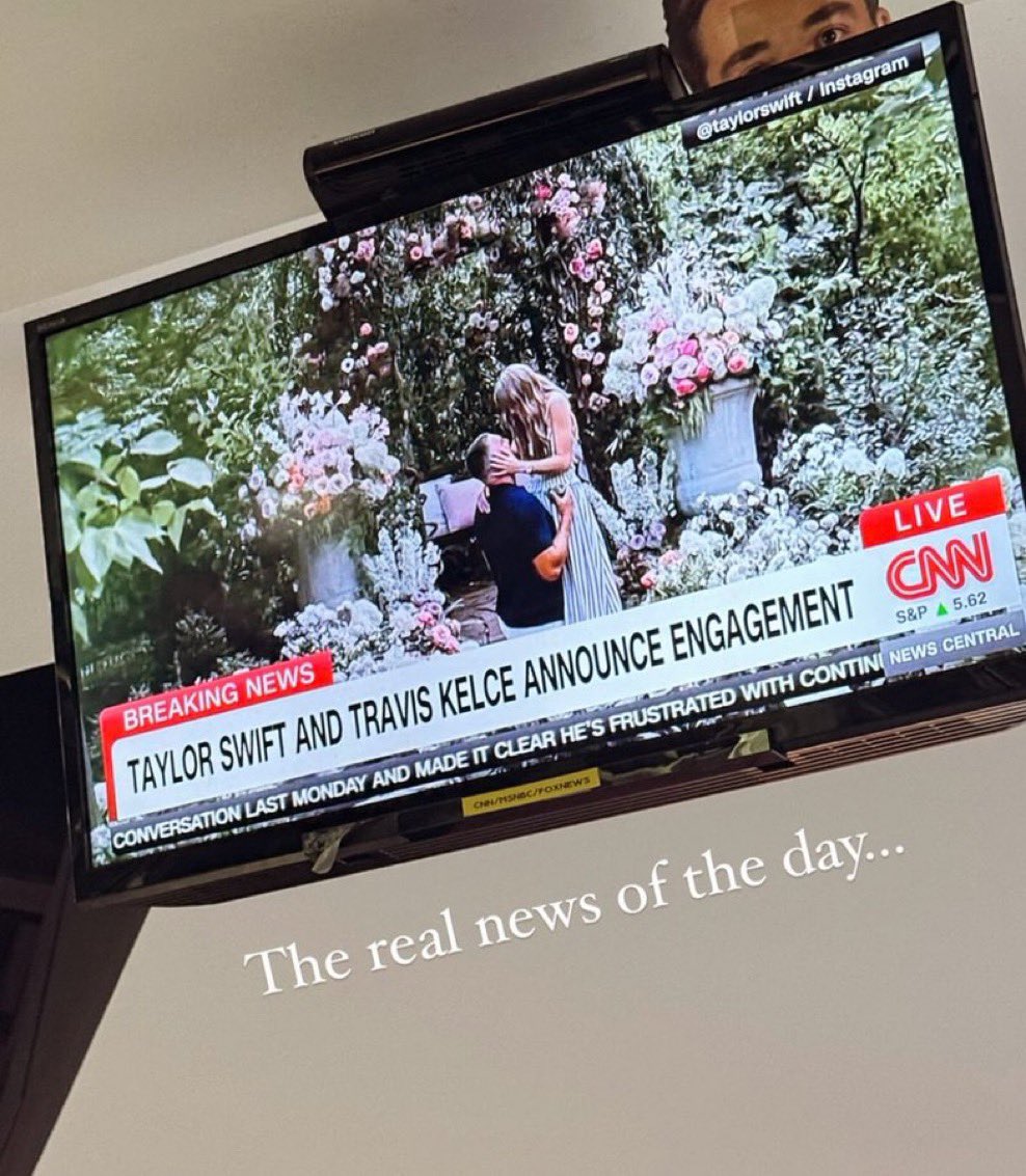 테일러 스위프트 약혼소식에 중간고사까지 취소해버리신 교수님 | 인스티즈