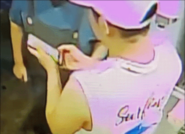 밥값 이체 했다고 앱 보여주고 취소 먹튀하는 남성.gif | 인스티즈