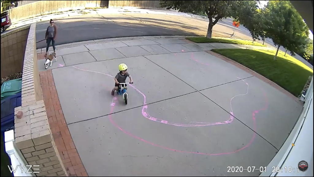 옆집애가 자꾸 우리집 주차장에서 자전거를 타길래 조치를 취했습니다 | 인스티즈