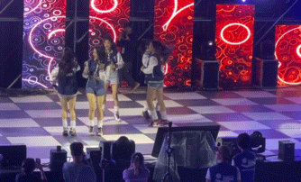 뉴진스 대학축제 영상마다 착장에 대해 논하는 댓글이 꼭 있는 이유.gif | 인스티즈