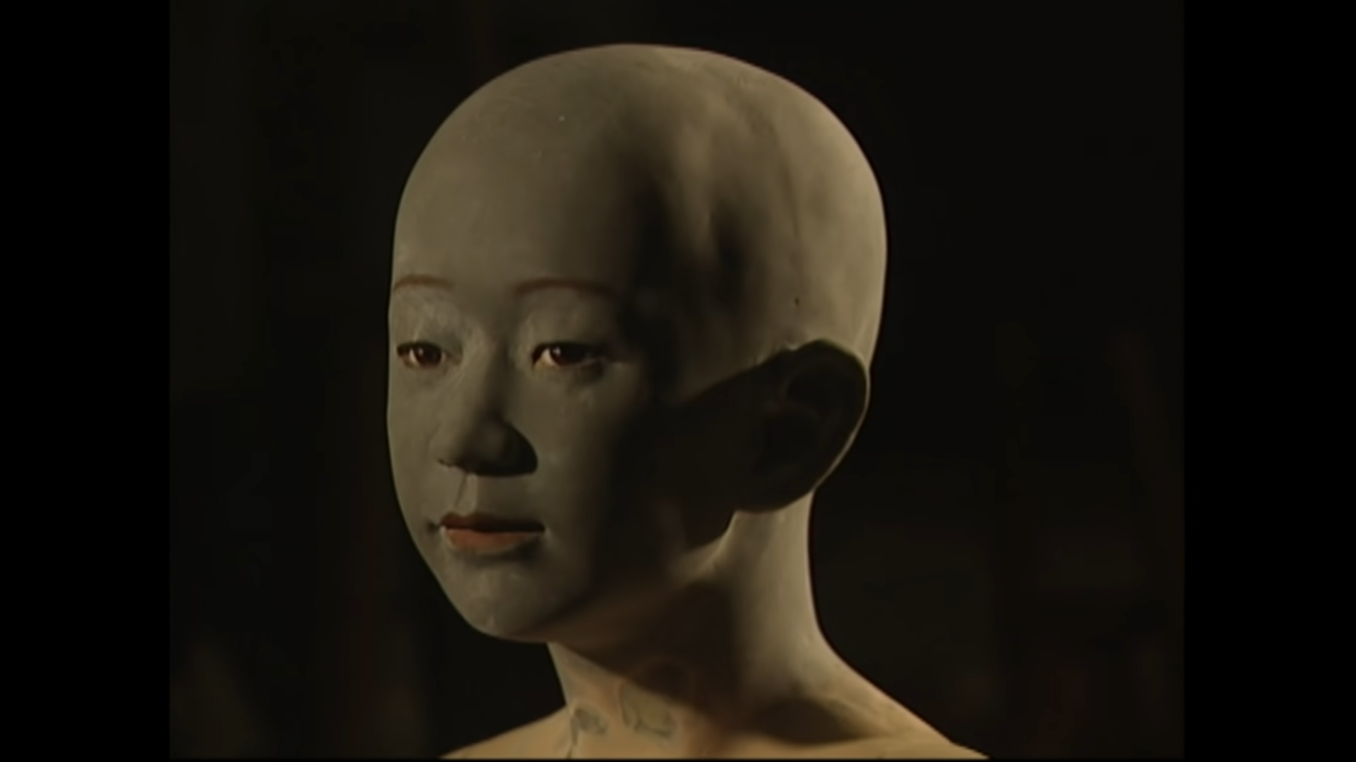 소년 미라의 묘에서 함께 발견된 것 | 인스티즈