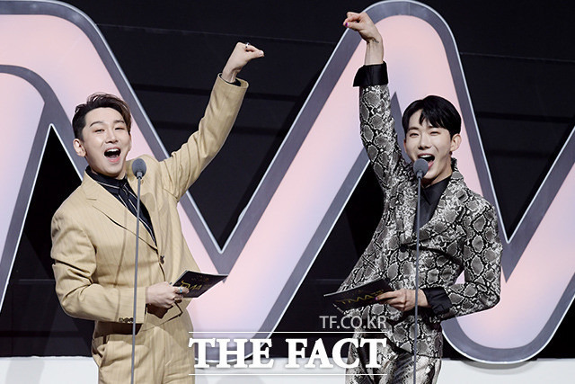 의외로 만나면 말이 없어진다는 조권 김호영 | 인스티즈