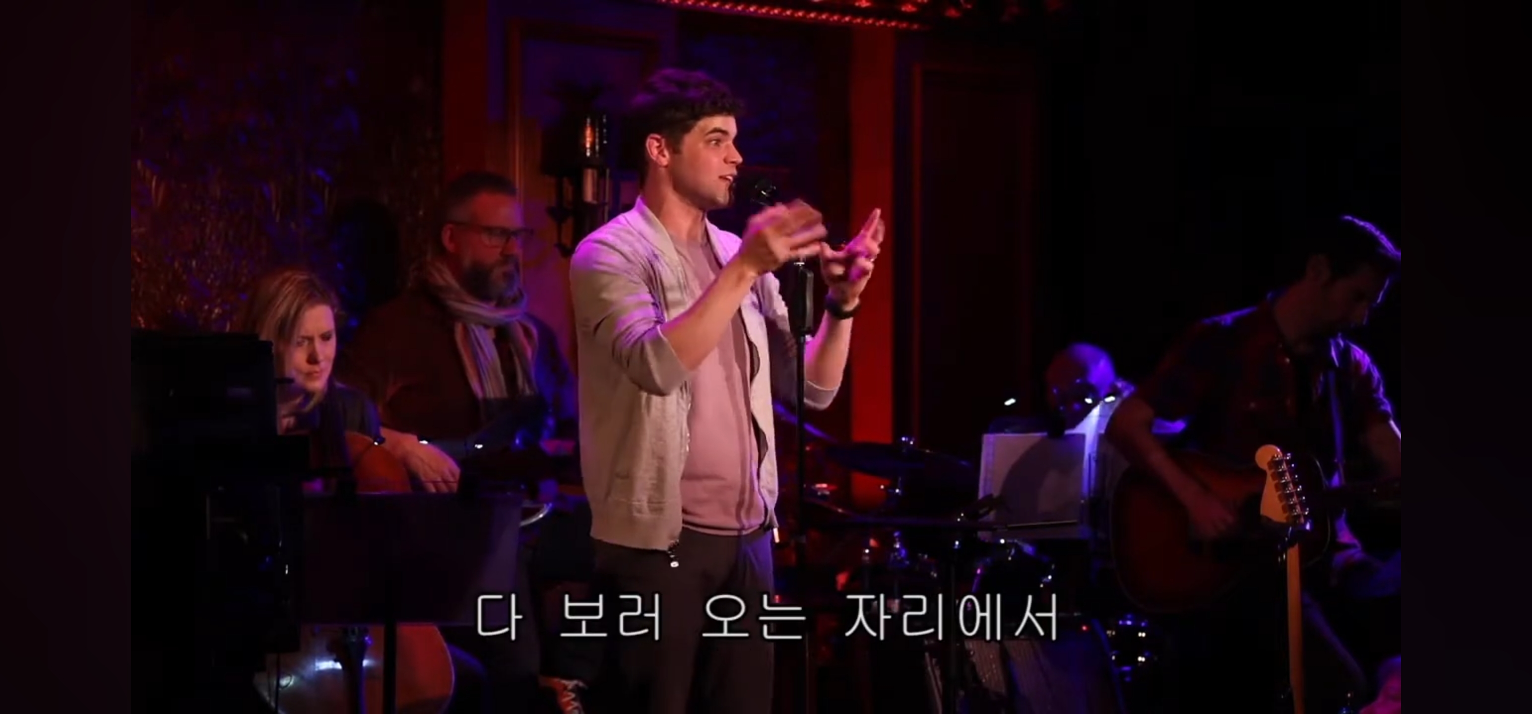 이제 와서 말하지만 휴 잭맨, 잭 에프론 대신 위대한 쇼맨이란 영화를 세상에 나온 게 한 건 나야! 그게 무슨 소리냐고?.jpg | 인스티즈