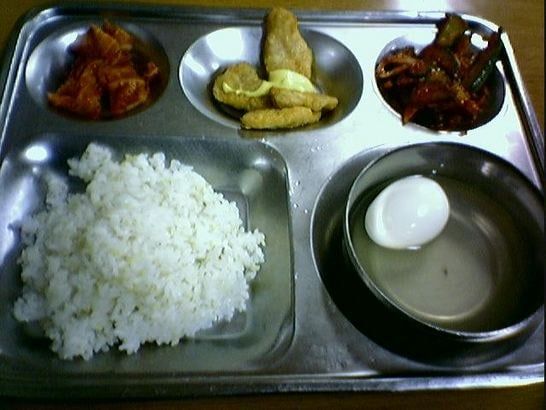 당시 학부모들 빡쳐서 난리나게 만들었던 급식 레전드.jpg | 인스티즈