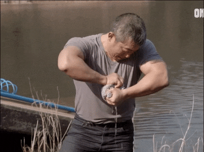 동물농장에 나온 맹금류 재활 치료 전문가의 반전몸매.jpgif | 인스티즈