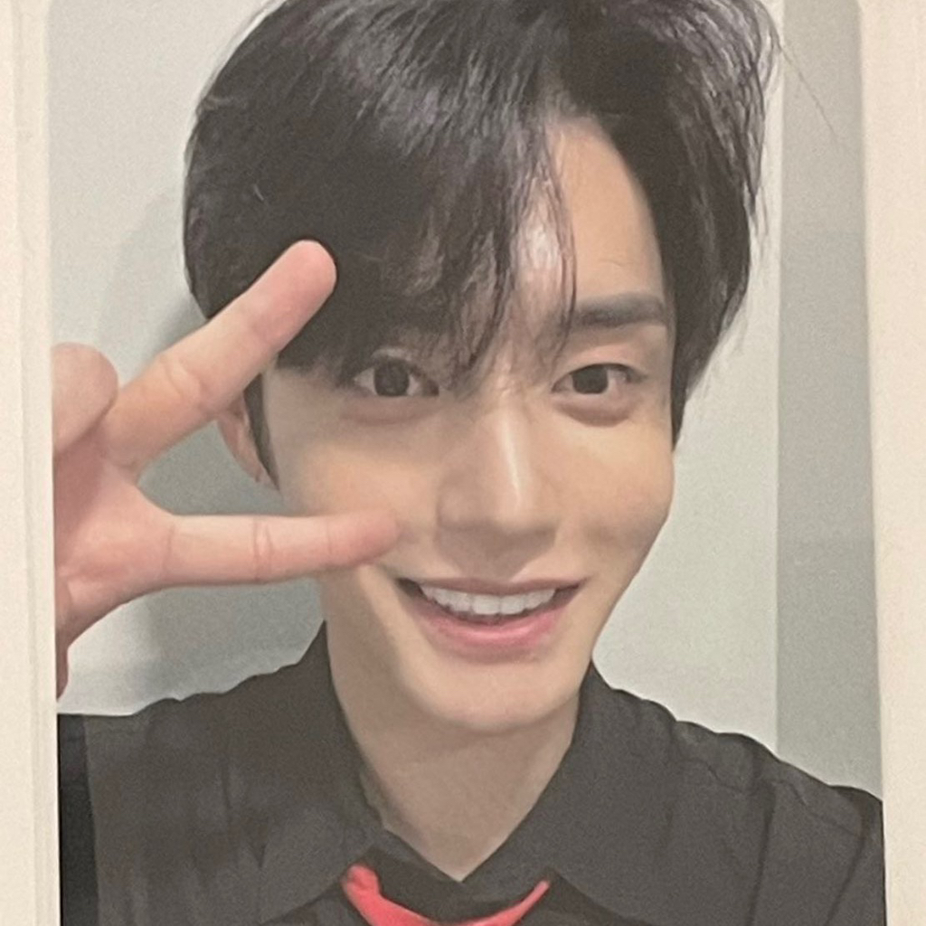 아이돌 데뷔전후로 추구미 확바뀐 어떤남돌 | 인스티즈