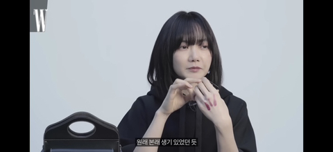 물건을 진짜 오래, 심플하게 쓰는 배두나 왓츠인마이백.jpg | 인스티즈