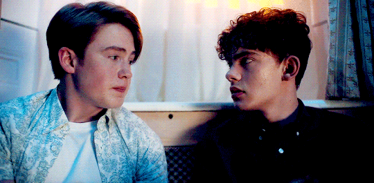 저는 잘나가는 럭비팀 에이스인데요 요즘 범생이 게이 친구가 자꾸 신경쓰여요ㅠㅠ 어떡하죠? | 인스티즈