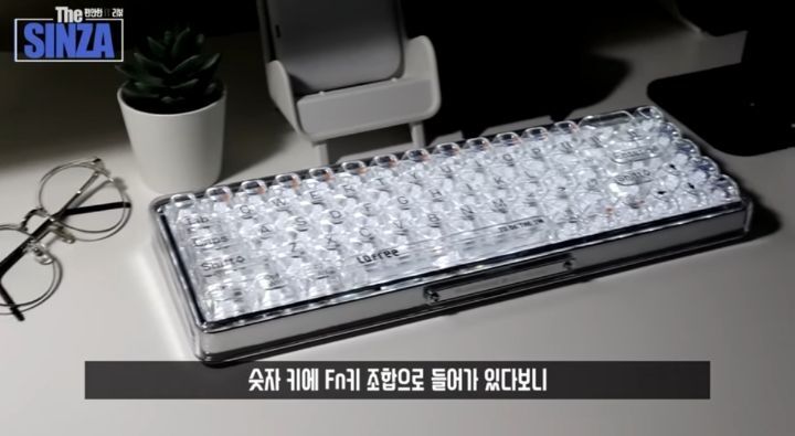 너무 예뻐서 무작정 사버린 투명 키보드.gif | 인스티즈