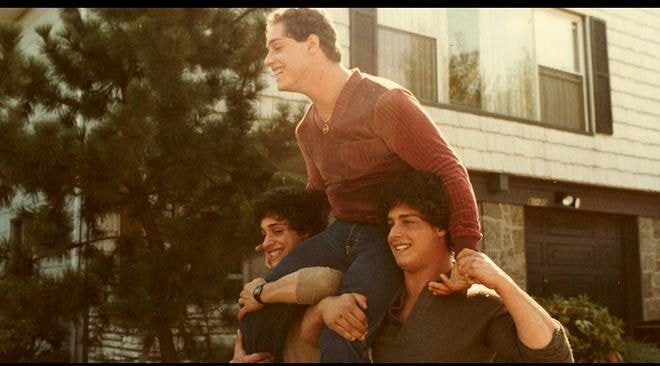 우산을 놓고 가서 돌아가보니 입양기관 관계자들이 샴페인 파티를 하고 있었다 | 인스티즈