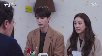 화를 낼 줄 모르는 여주로부터 화를 끌어내는 정신과 의사쌤.gif | 인스티즈