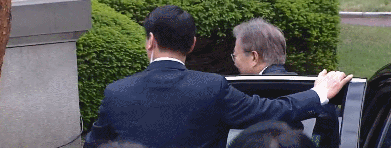 다시 보는 문재인 대통령 청와대 입성 장면 | 인스티즈