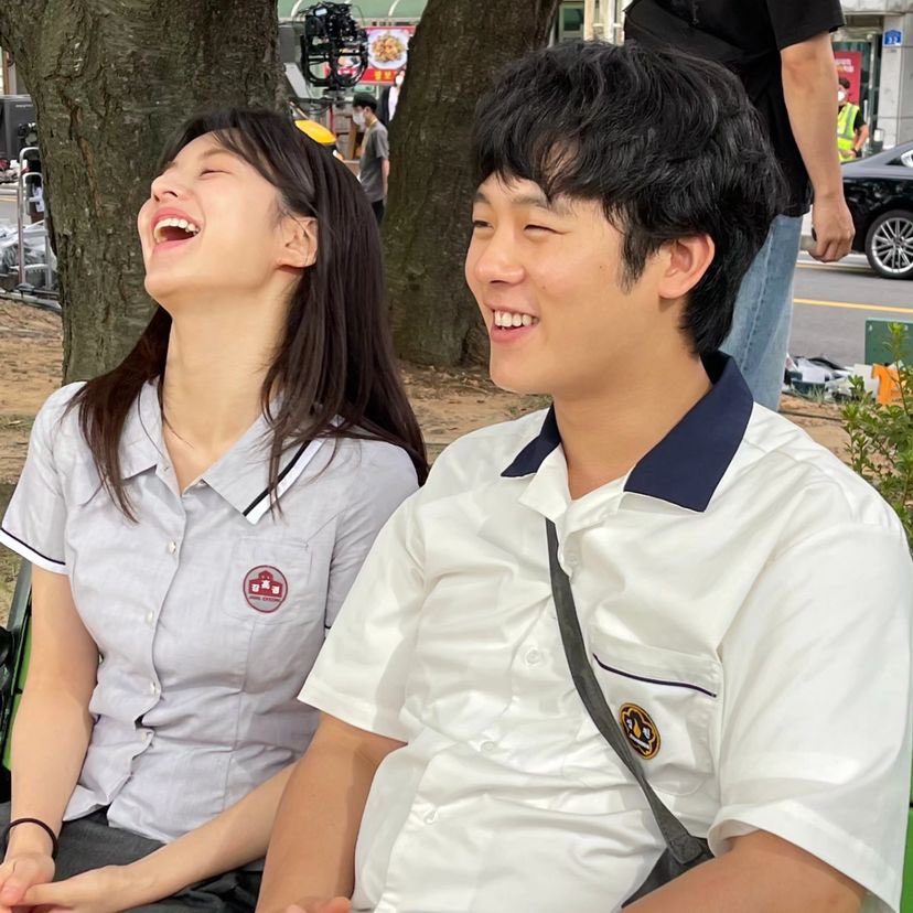 무빙 김봉석-장희수 그 자체라고 이슈중인 본체 배우들 고윤정-이정하 노는 모습.twt | 인스티즈