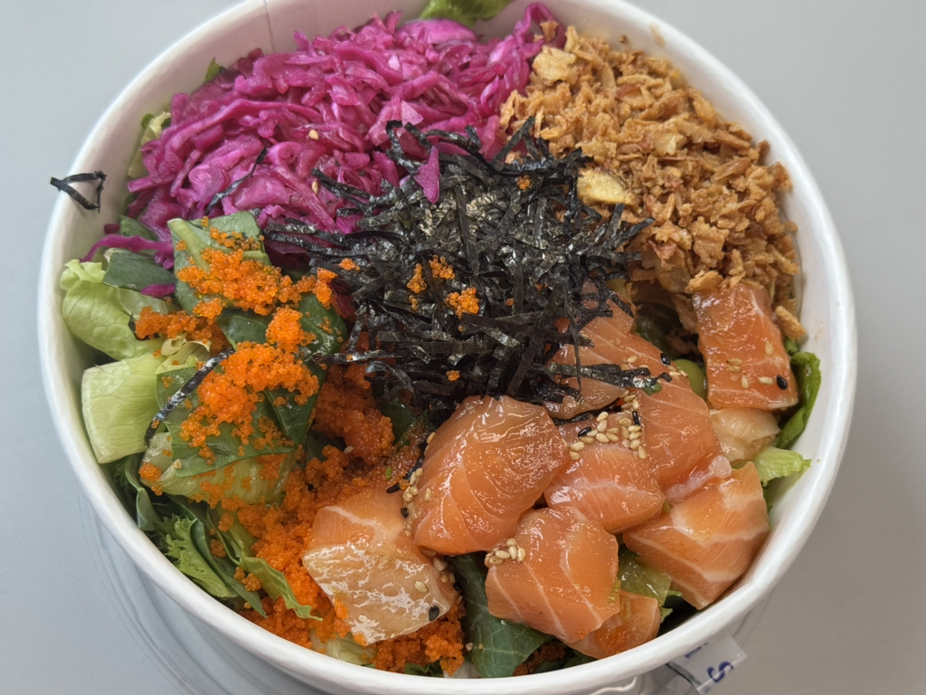 점심시간 단골 포케집 양 진짜 개많고 서비스도 잘 주셔서 본사에다가 칭찬글 썼다고 얘기했더니 | 인스티즈