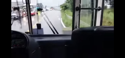 섬진강이 범람해서 통근버스로 회사 탈출하는 영상 | 인스티즈