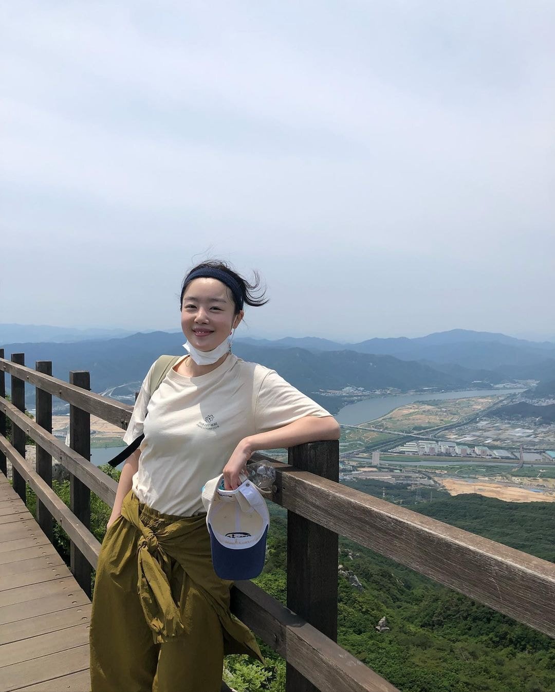 막걸리 먹으려고 등산하는 한선화.........jpg | 인스티즈