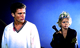 친구들이랑 음주운전으로 뺑소니 사고내서 그냥 시체 바다에 유기하고 잊고 살았는데 | 인스티즈