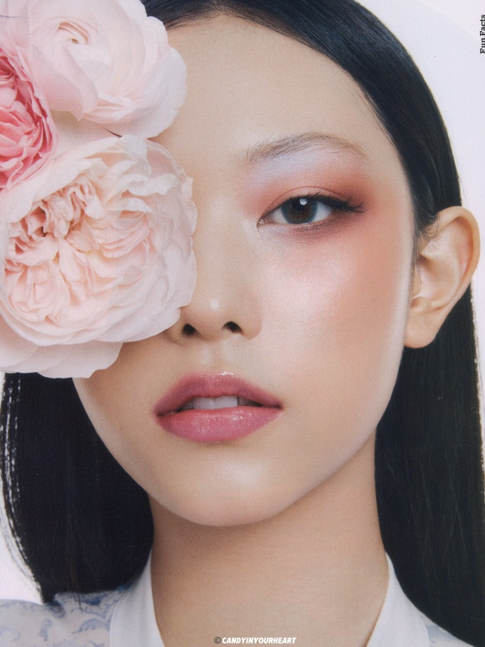 보그 2월호 뉴진스 해린 X 디올뷰티 스캔본 | 인스티즈