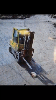 숙련된 지게차 운전수가 돈을 많이 받는 이유.gif | 인스티즈