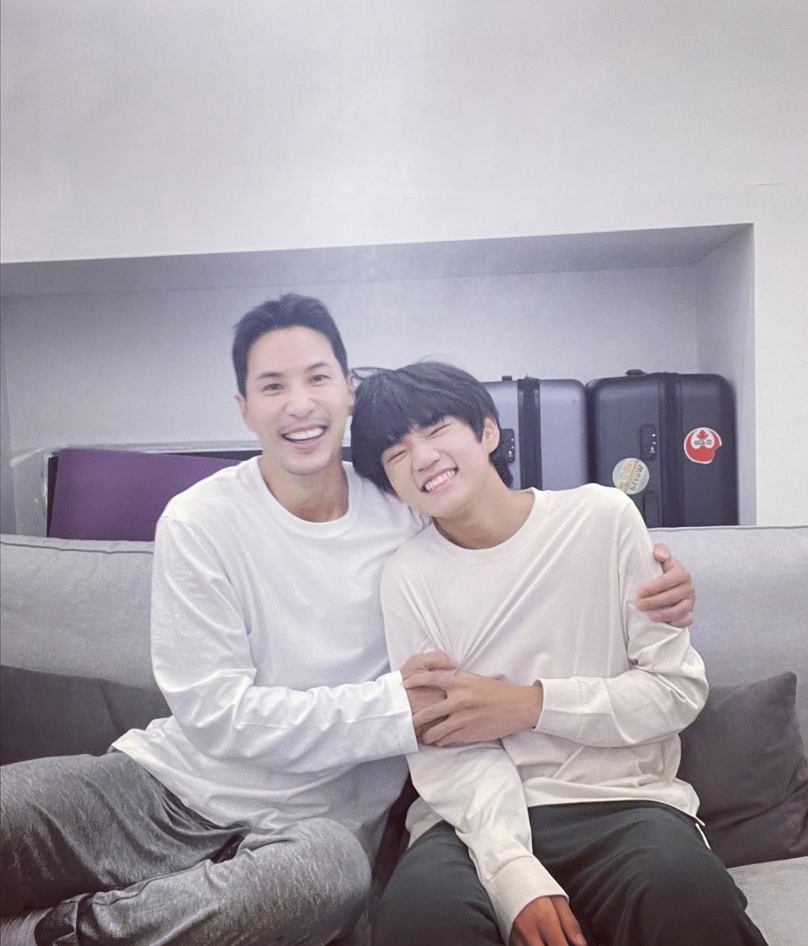 오랜만에 만난 동백꽃 필구와 필구아빠 - 악플달면 쩌리쩌려버려 - ＊여성시대＊ 차분한 20대들의 알흠다운 공간