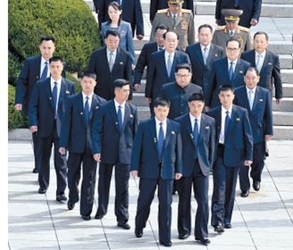 아베 죽은거보고 생각나서 써보는 북한 김정은, 김여정의 경호원들 | 인스티즈