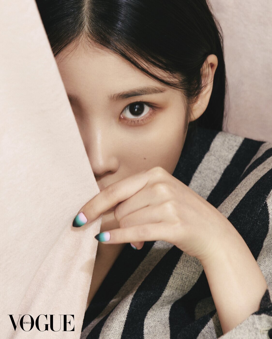 아이유 보그코리아 12월호 화보.jpg | 인스티즈