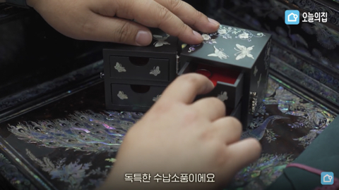 할머니 자개장으로 한국적인 방 꾸미기.jpg | 인스티즈