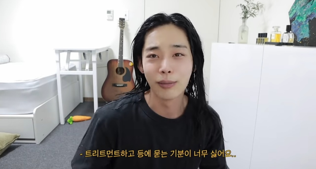 일주일 간 장발로 머리 붙이기 챌린지 한 남자 유투버(+두 번째 도전) | 인스티즈